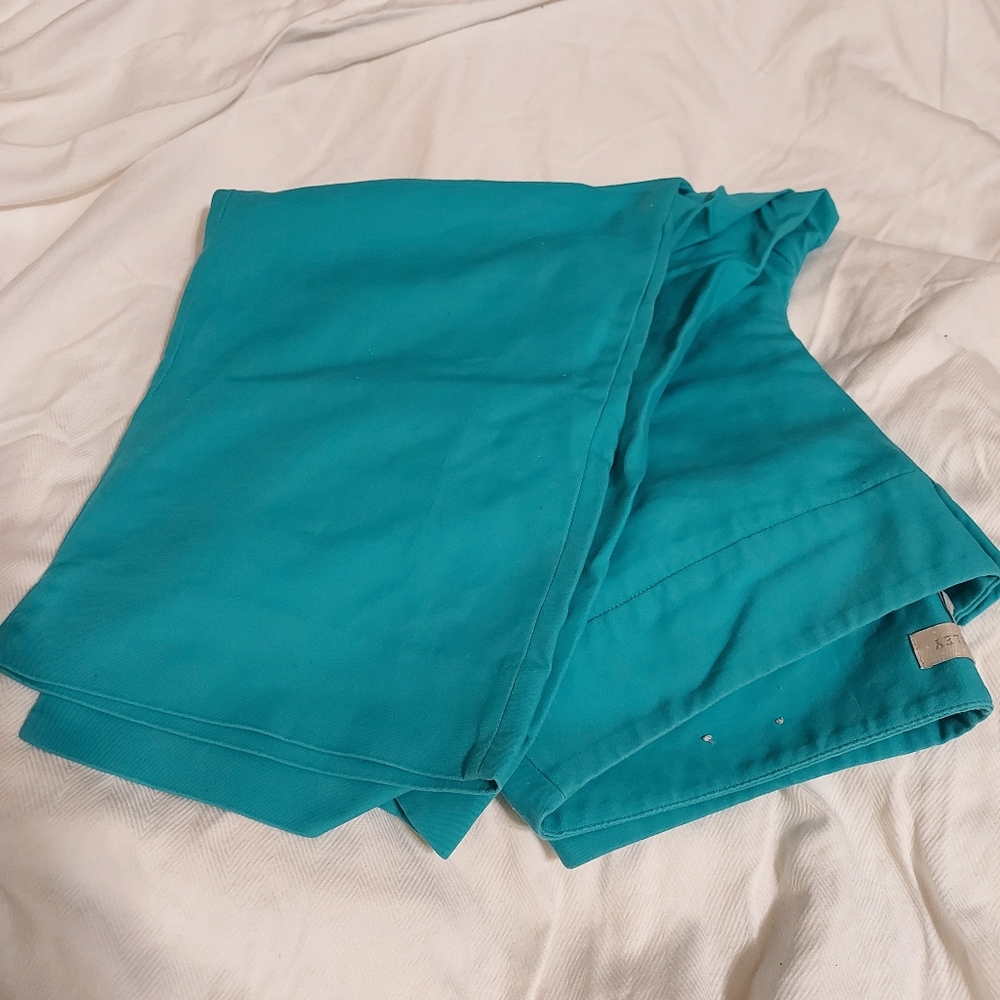 3/$50 💚 Laura Ashley, green pants Size 16W 💚